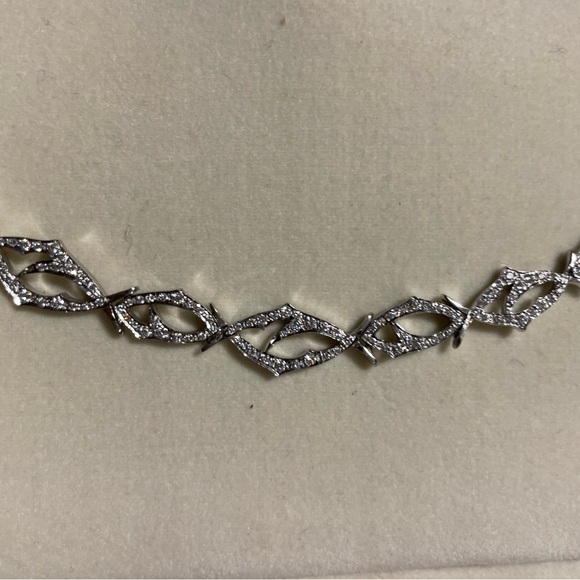 STEPHEN WEBSTER ROSE & THORN DIAMOND NECKLACE EXCELLENT PRISTINE CONDITION!! - Picture 11 of 16